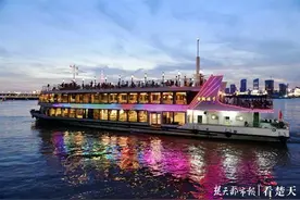 武汉两江游览游船复航啦，战疫防汛两次停航132天图片