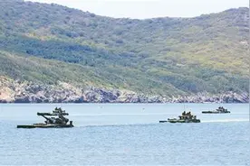 海军陆战队用先进典型激励官兵立足岗位矢志强军图片