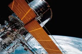 以月球为“镜”看地球，哈勃或借穿越大气层的光探索系外生命图片