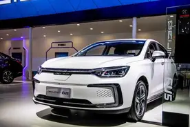 选车3+2：综合实力比补贴更重要！BEIJING-EU5优缺点解析图片