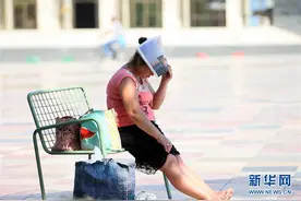 阿尔巴尼亚遭遇高温天气图片