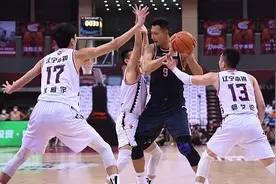 广东队领先22分被逆转！双方将于周六最终决战图片