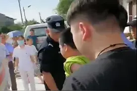 15岁少年殴打奶奶持匕首挑衅警察，初步判断其有心理障碍图片