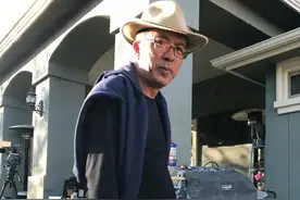 刘小东：直到目前，纽约疫情我全程在场 | 封面人物图片