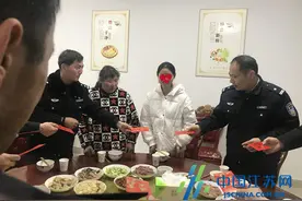 医药高新区公安分局滨江派出所9年如一日帮助困难母女图片