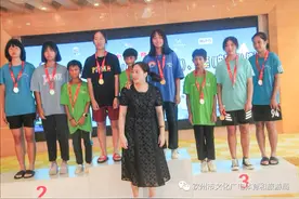 点赞钦州这位“逐浪少女”，一人代表参赛斩获6枚奖牌！图片