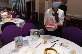 10位客人10个热菜6个凉菜才够？这家本帮饭店要你点菜做减法图片