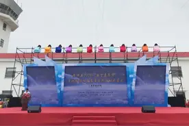 2020年“航空嘉年华”在宁夏盐池拉开帷幕图片