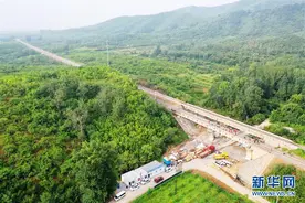 京通铁路北京段电气化改造关键性控制工程完工图片