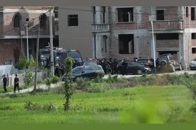 民警讲述搜捕曾春亮细节：被警犬发现，和警察对话后掉头就跑图片