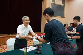 27名帅气小伙儿即将翱翔蓝天，信阳招飞人数连续8年位居全国地级市第一图片