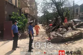 治理小区电动车危险充电行为，从拆除违建车棚开始图片