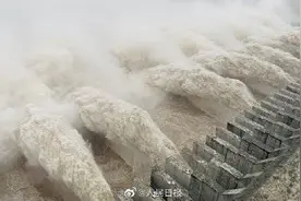 三峡枢纽迎建库来最大洪峰，会有风险吗？图片
