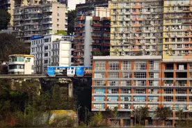 成渝趣知识⑥｜刷屏朋友圈的重庆“穿楼轻轨”，你知道是在哪个站吗？图片