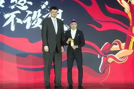 CBA选秀大会区俊炫当选状元，山东男篮摘得CUBA“中投王”图片