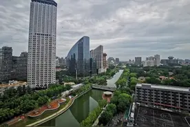 北京亮马河国际风情水岸亮相图片