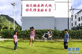 广西都安：贫困村回访影像志图片