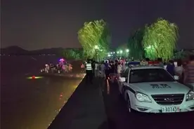 昨天西湖断桥落水男子被找到！监控显示：他游到了“大金牛”附近水域图片