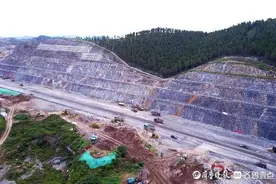 济南大东环高速“卡脖子”工程将完工，数十米高裸露陡坡正锚固图片