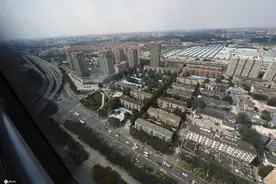 北京通州老城区与新建运河商务楼交相呼应图片