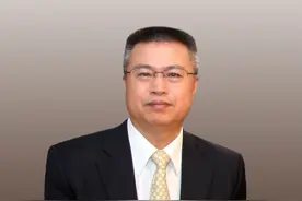 深圳40年·财经40人丨四十不惑的深圳，如何重整行装再出发？——专访中国（深圳）综合开发研究院常务副院长郭万达图片