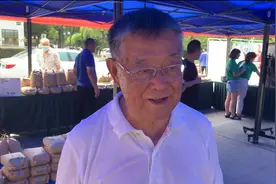 「视频」八旬赵亚夫给句容茅山老区农户“站台”卖米图片