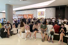 因为海南，中免成为全球最大免税零售商图片
