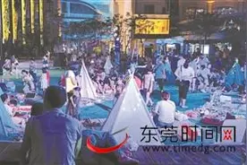 鲸鱼喷泉、双层旋转木马、灯光帐篷…… 万江华南MAL，休闲玩耍购物的好去处图片