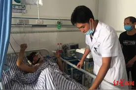 教科书式救人！15岁少年溺水已无心跳呼吸 度假医生捞起他急救奇迹生还图片