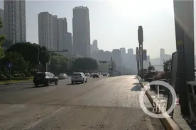 北滨路长安水塔段开裂路面修复完成恢复通行 此前封闭9天抢险图片