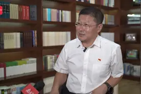 龙华区教育局局长王玉玺：龙华要办全国最好的区域教育。视频封面