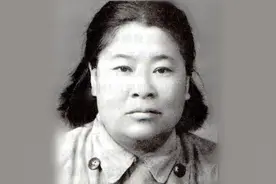她敢与许世友比武，是身怀武当“神化五毒雷电殛手”等绝技的女红军……图片