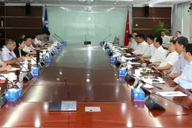 中国电建党委副书记、总经理丁焰章会见武汉市汉阳区委书记徐丽一行图片
