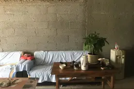 住在烂尾楼的女人们图片