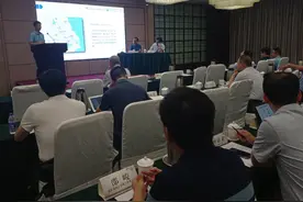 江苏心血管外科专家齐聚扬州，探讨如何更好服务基层患者图片