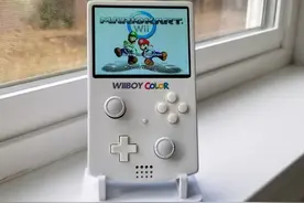 DIY达人将Wii改造成GameBoy游戏掌机图片