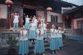 厦门六中合唱团应邀演唱第七次全国人口普查推广曲《我在这里长大》图片