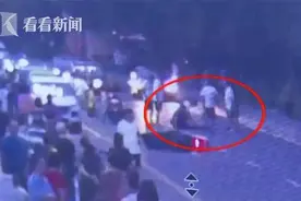 小伙过马路被撞昏迷“夫妻档”麻醉师街头施救图片