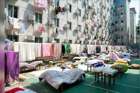武汉高校复学“第一景”：花式晒被子，“抢时间”学习图片