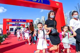 开学啦！上虞区实验小学教育集团上德校区启用，实验小学教育集团共迎来1200余名新生图片