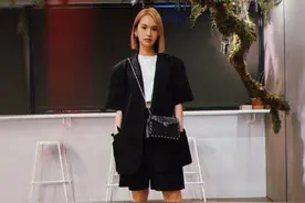 又A又飒！杨丞琳一头短发穿黑西装变酷girl图片