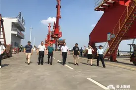 荆州港李埠港区一期综合码头工程顺利通过竣工验收图片