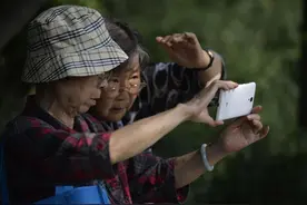赚钱类App风靡二三线城市，有人月入100，有人果断卸载图片