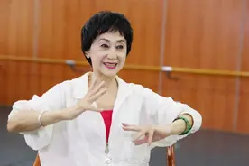 陈爱莲：舞台上开出一朵不败的莲图片