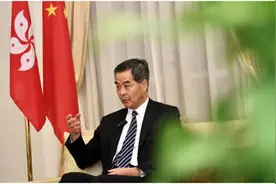 梁振英怒斥：有人想咸鱼翻身图片