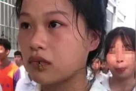 钢铁般的意志！广西一女生军训站军姿时被马蜂爬嘴一动不动图片
