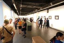 四川广安残疾美女办画展 全国著名画家打call图片