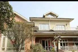 天呐！有人交了410万保证金拍下杭州3500万的别墅后，竟然悔拍了图片