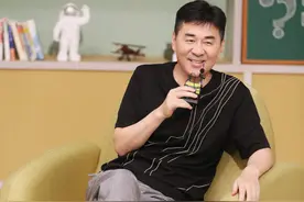 《亲爱的小课桌》杀青：叶一茜不当“虎妈”，傅首尔感叹“人外有人”图片