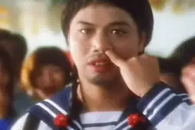 聊天记录撒娇卖萌超甜腻，汉中男子没想到女朋友竟是“抠脚大汉”图片